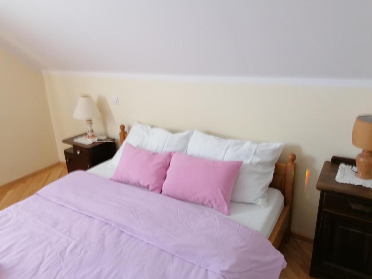 Отель House Izvor Езерца Экстерьер фото