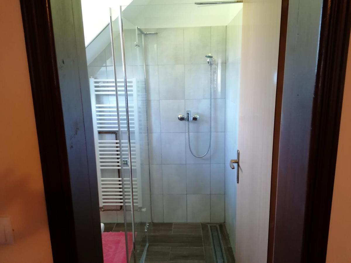 Отель House Izvor Езерца Экстерьер фото