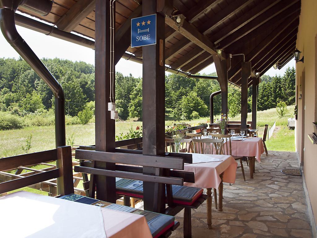 Отель House Izvor Езерца Экстерьер фото