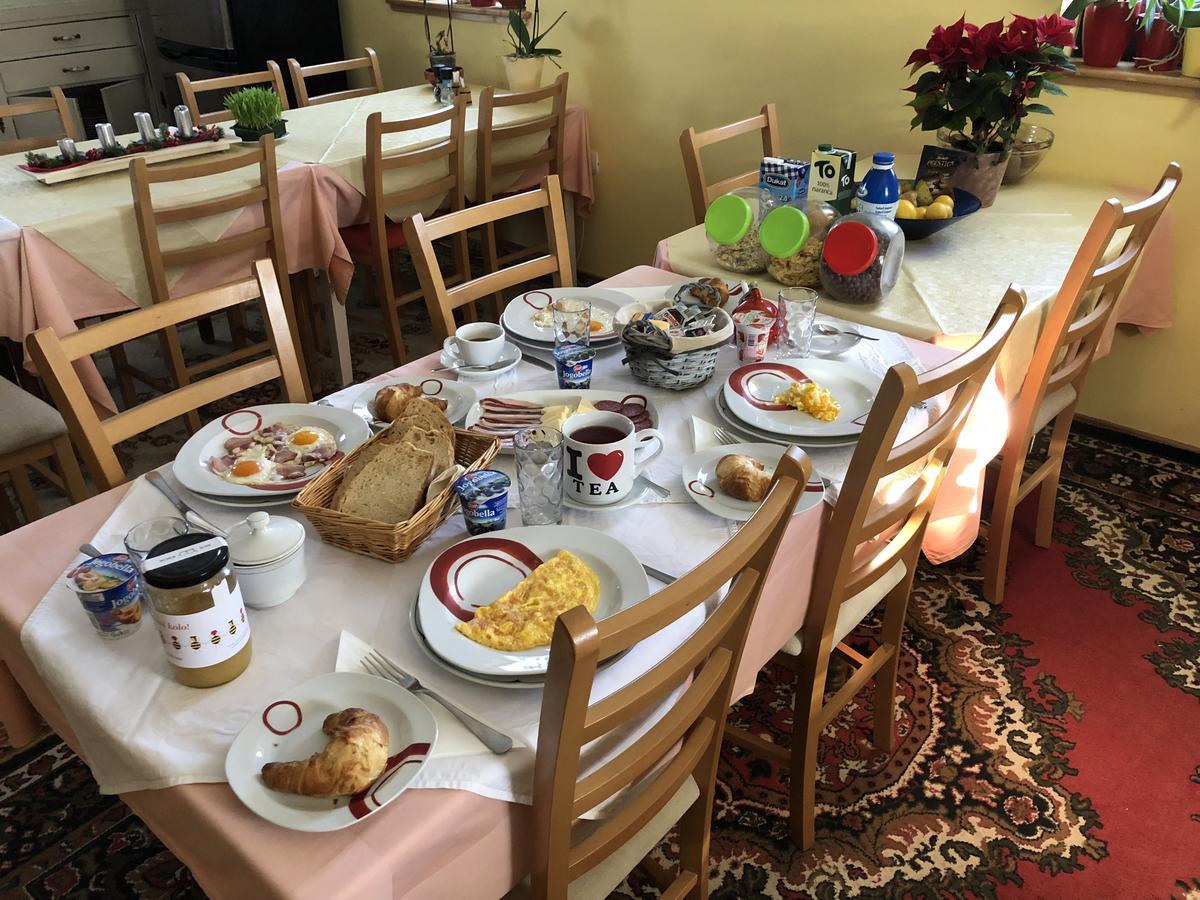 Отель House Izvor Езерца Экстерьер фото